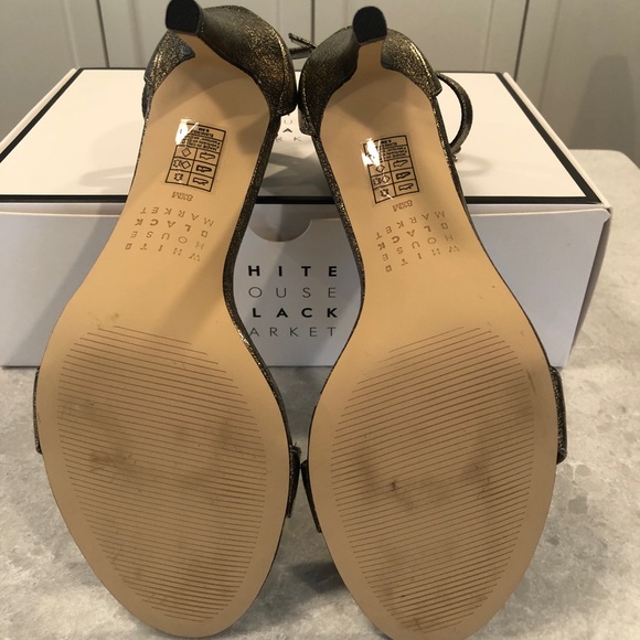 White House Black Market WHBM Gold Metallic Heels Shoes NIB - Picture 4 of 6
